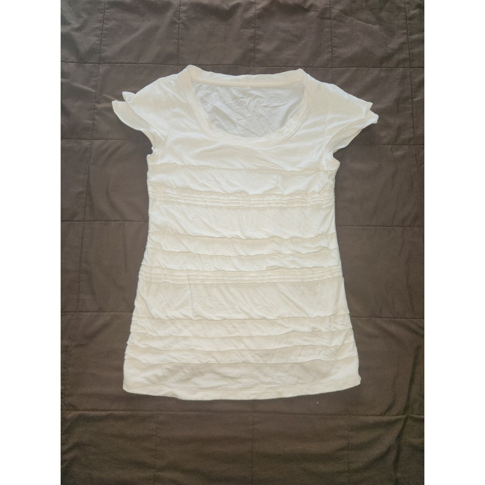 Ann Taylor Loft raw-edge, horizontal tiered, cap sleepve off white shirt Sz S